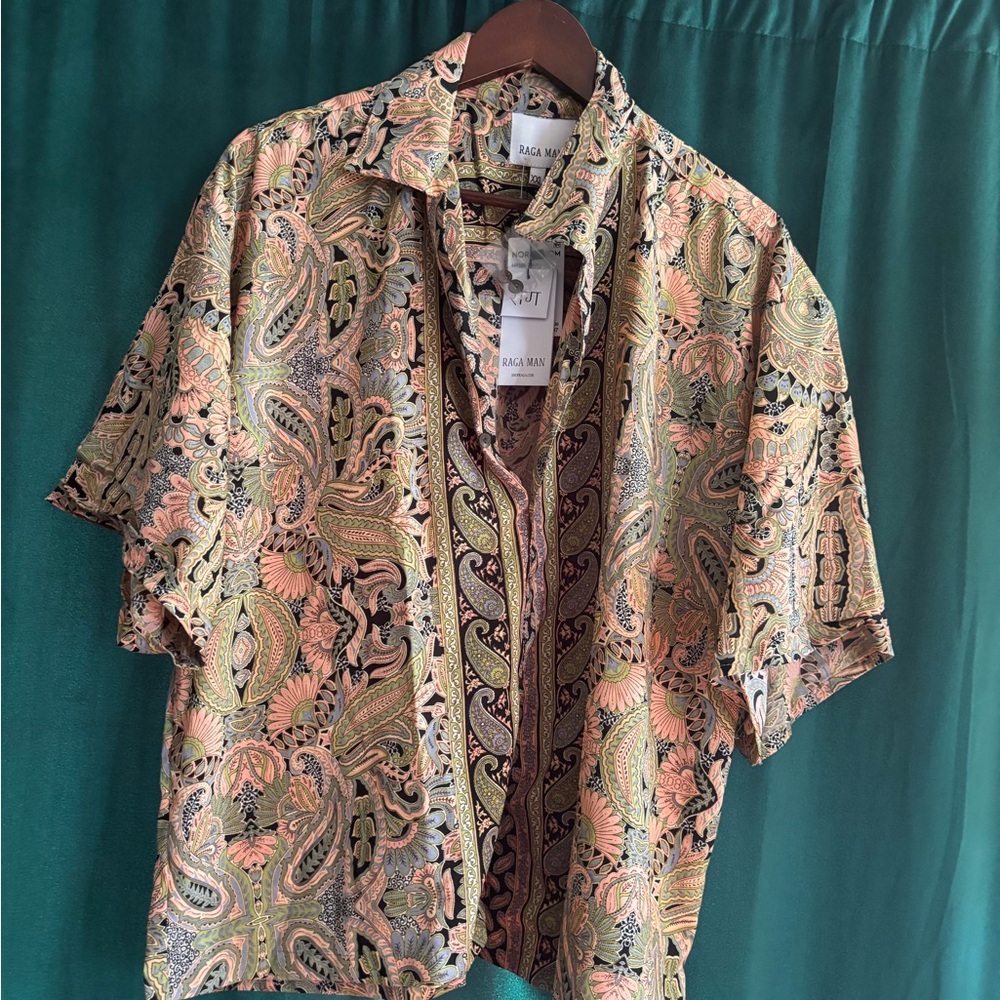Paisley Short-Sleeve Shirt in Peach Green